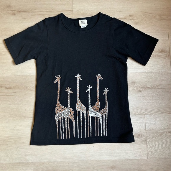 Teddi Tops - TEDDI Women Grandma-core Black Giraffe Print T-Shirt Size Medium